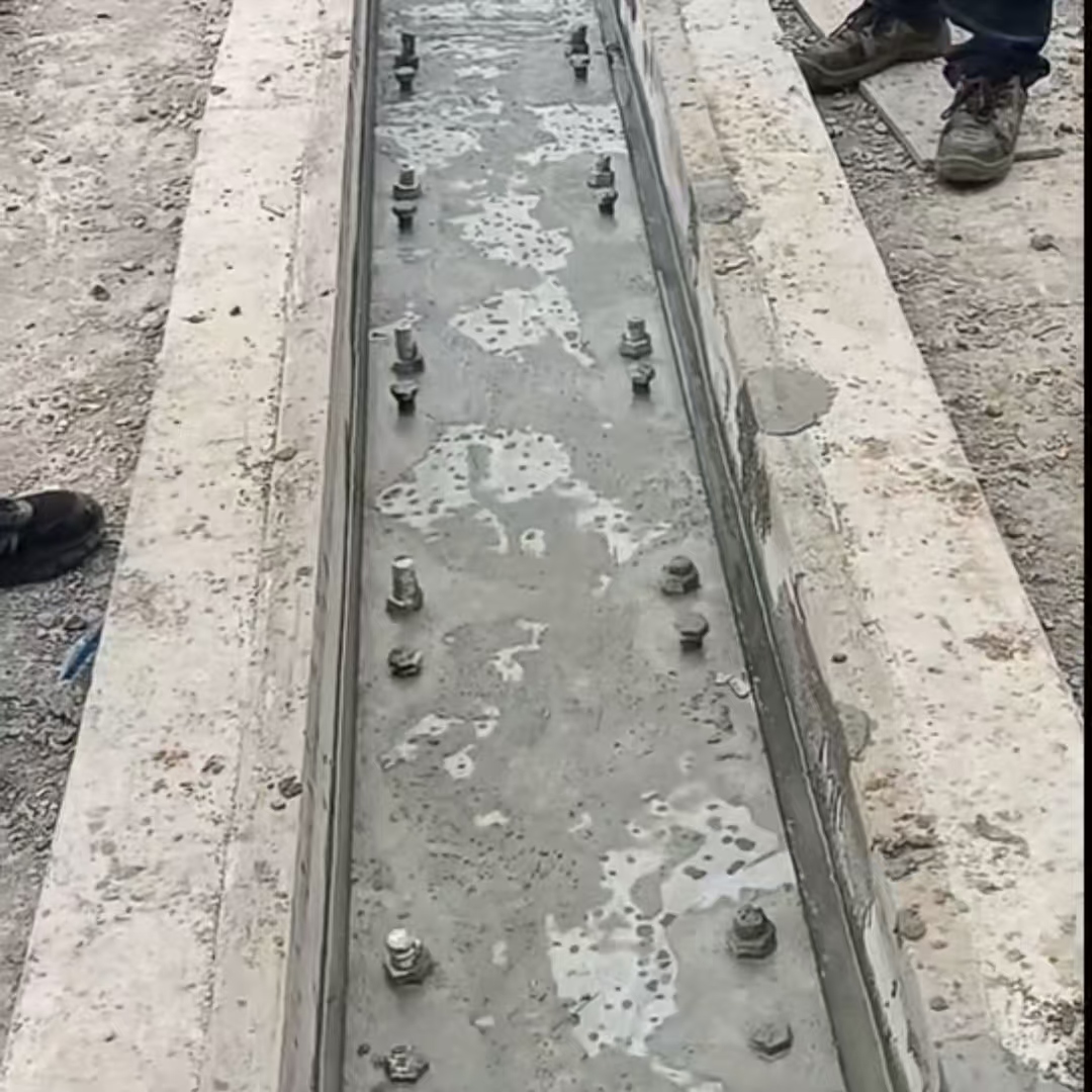 红河港口码头起重机龙门吊重型机械设备稳固用早强快凝轨道胶泥